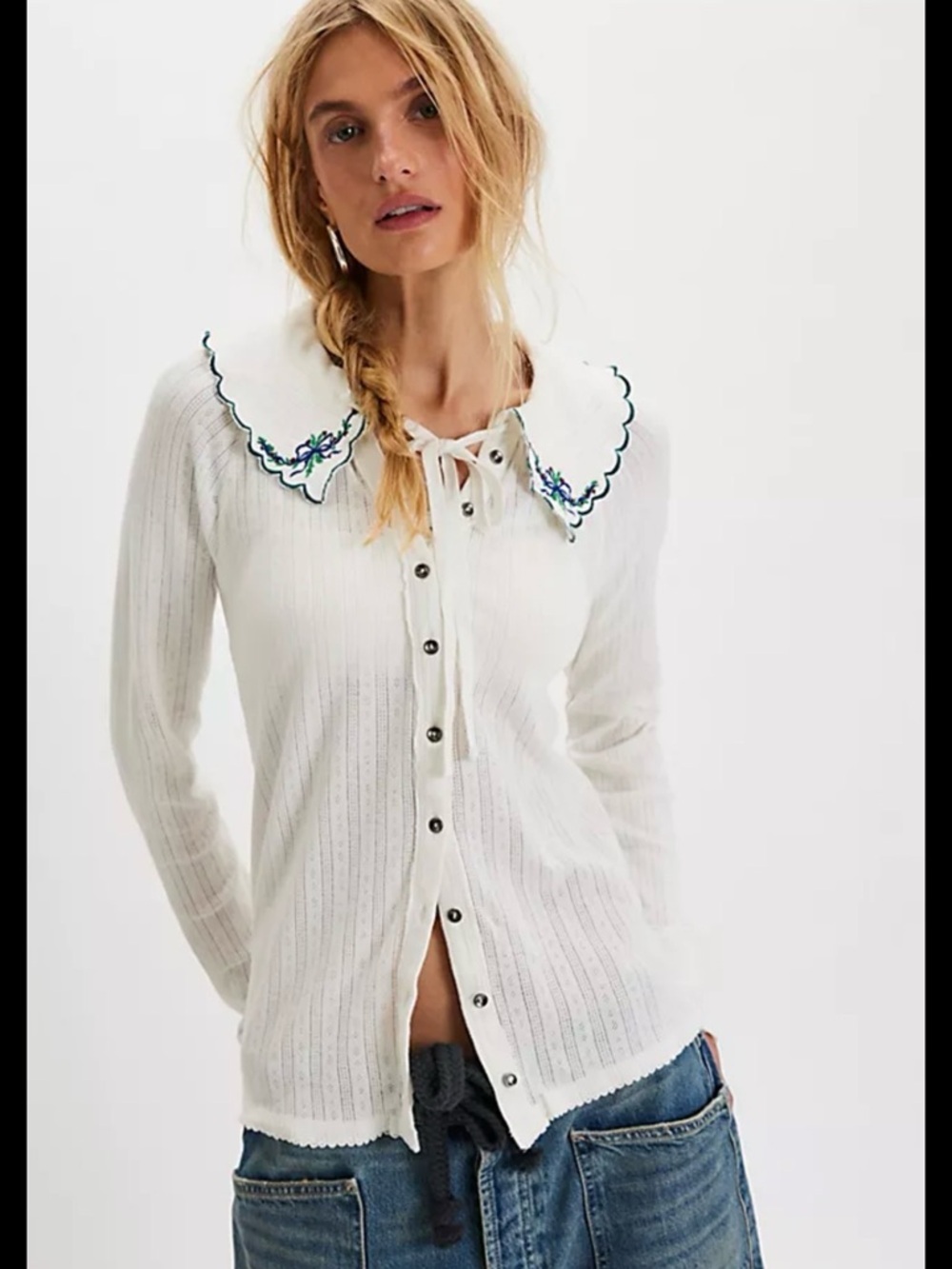 White Button-Up Knit Top with Embroidered Peter Pan Collar